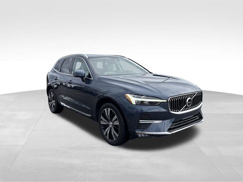 Certified 2023 Volvo XC60 B5 Plus w/ Climate Package AWD/4WD image 35