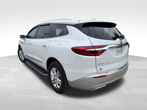Used 2020 Buick Enclave Essence w/ Sound and Sites Package FWD image 7