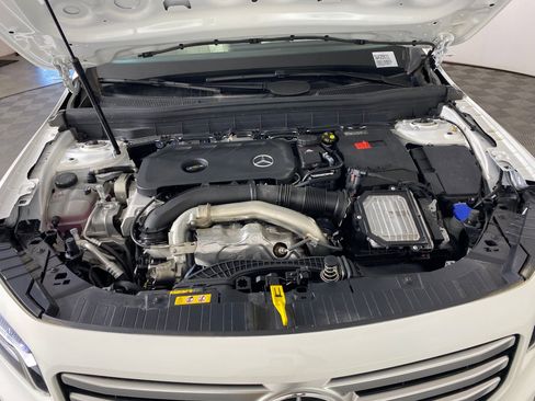 New 2025 Mercedes-Benz GLB 250 4MATIC image 31