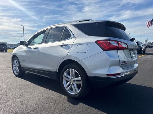 Used 2021 Chevrolet Equinox Premier AWD/4WD image 4