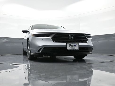 Used 2023 Honda Accord EX-L image 27