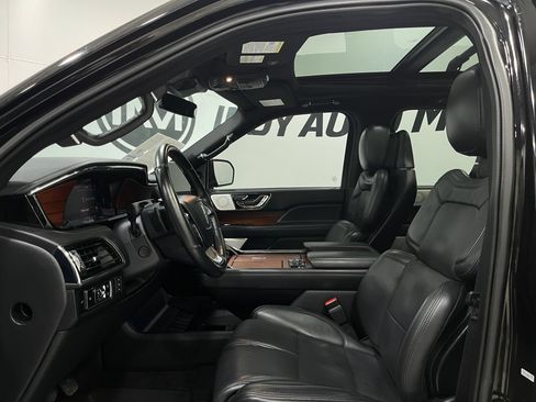 Used 2023 Lincoln Navigator L Reserve AWD/4WD image 12