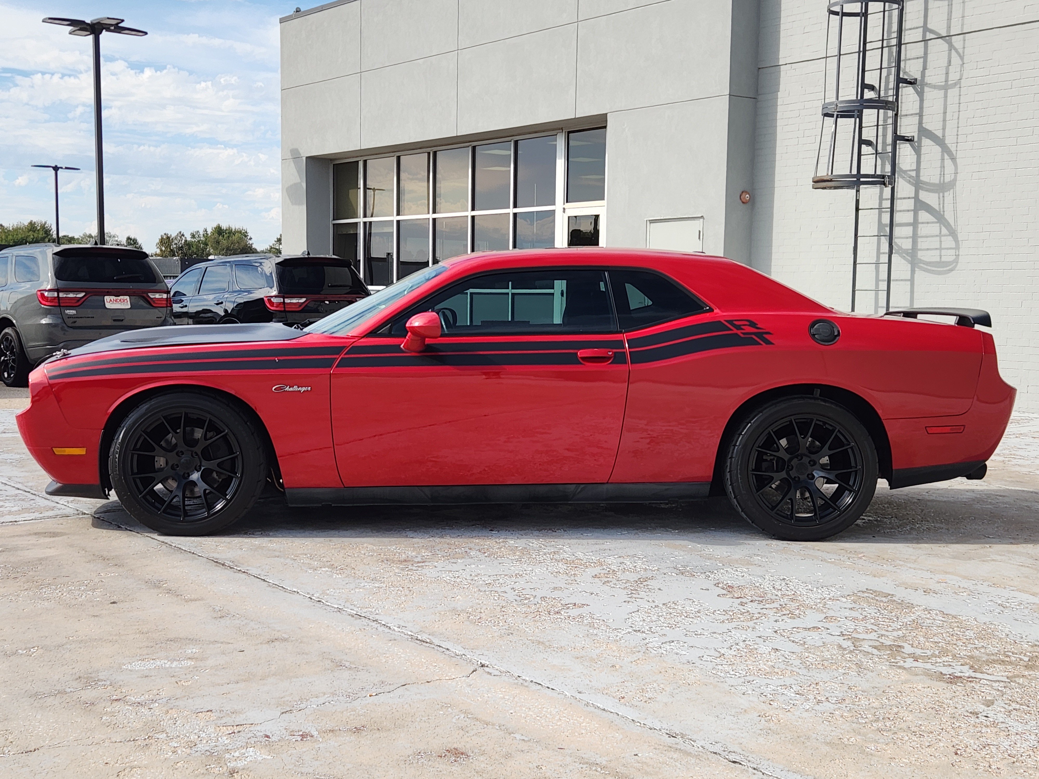 Used 2013 Dodge Challenger R/T RWD image 4