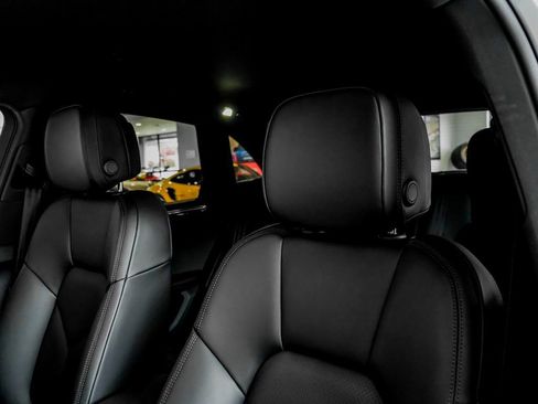 New 2026 Porsche Macan image 16