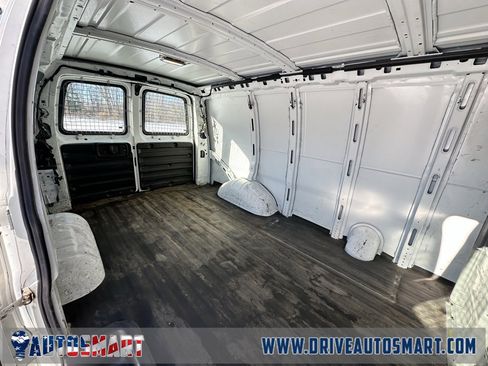 Used 2013 Chevrolet Express 2500 Work Van image 18