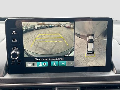 Used 2025 Honda Pilot Elite image 14