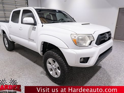 Used 2015 Toyota Tacoma 4x4 Double Cab w/ TRD Sport Package image 6