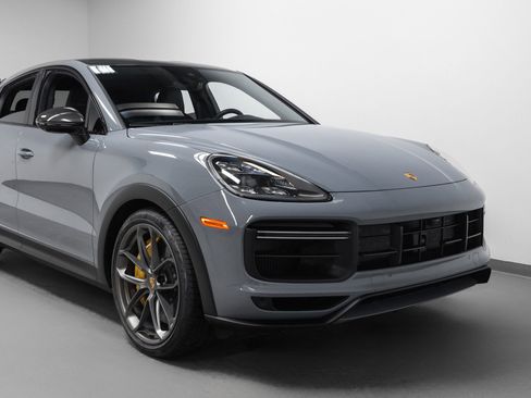 Certified 2023 Porsche Cayenne Turbo GT AWD/4WD image 9