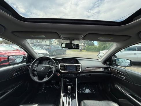 Used 2017 Honda Accord EX-L image 31