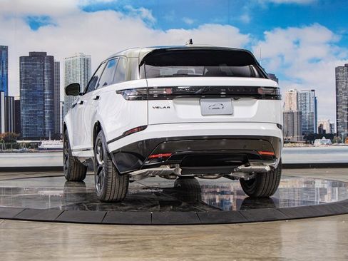 New 2026 Land Rover Range Rover Velar Dynamic SE image 9