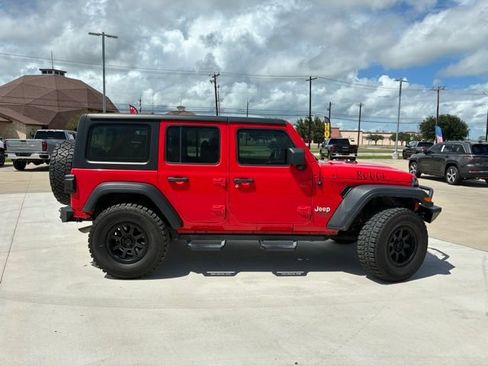 Used 2019 Jeep Wrangler Unlimited Sport AWD/4WD image 2