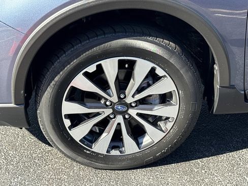 Used 2017 Subaru Outback 3.6R Limited image 16