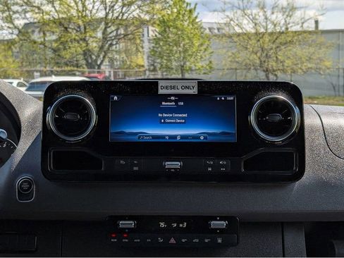Used 2022 Mercedes-Benz Metris image 23