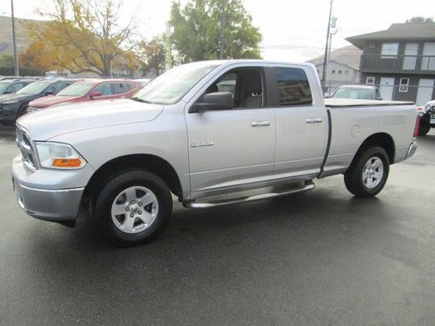 Used 2009 Dodge Ram 1500 Truck SLT image 3