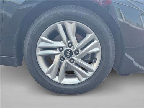 Used 2020 Hyundai Elantra Value Edition w/ Cargo Package (C1) FWD image 22