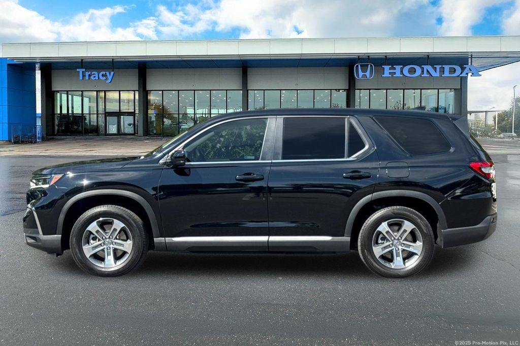 Used 2025 Honda Pilot EX-L image 12