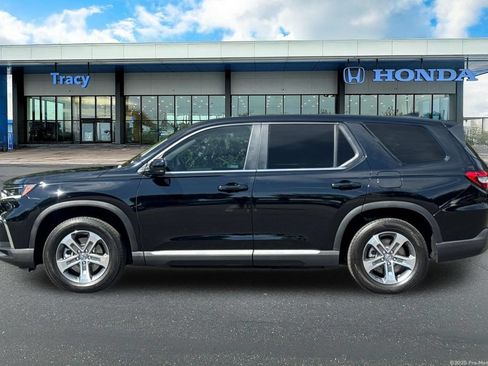 Used 2025 Honda Pilot EX-L image 12