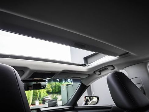 Used 2019 Lexus ES 300h w/ Premium Package FWD image 22