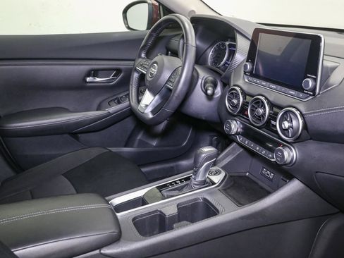 Used 2021 Nissan Sentra SV image 16