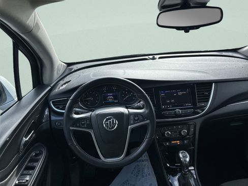 Used 2022 Buick Encore Preferred w/ Safety Package image 22