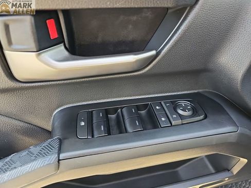 Used 2025 Toyota Tacoma TRD Off-Road image 22