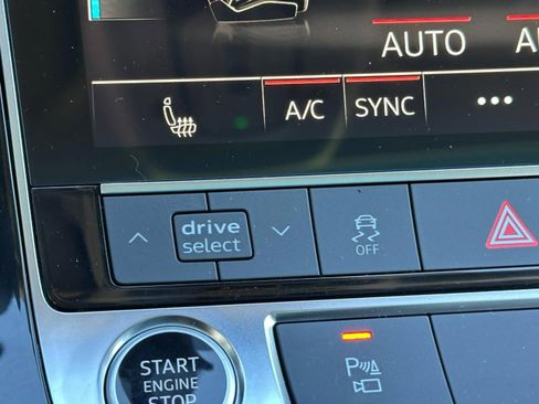 Certified 2025 Audi Q8 Premium w/ Convenience Package image 31