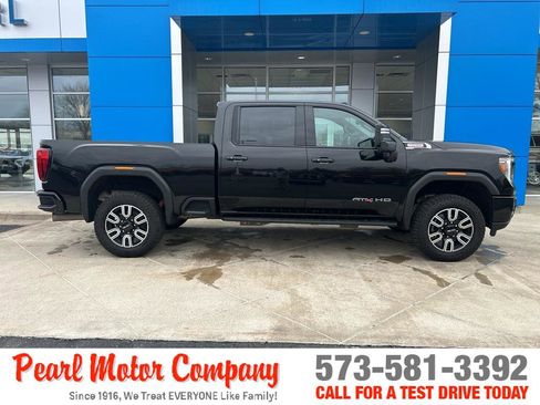 Certified 2022 GMC Sierra 2500 AT4 w/ AT4 Premium Plus Package image 3