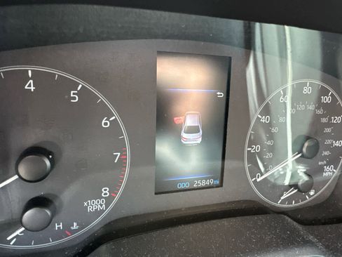 Used 2023 Toyota Corolla LE w/ LE Convenience Package image 8