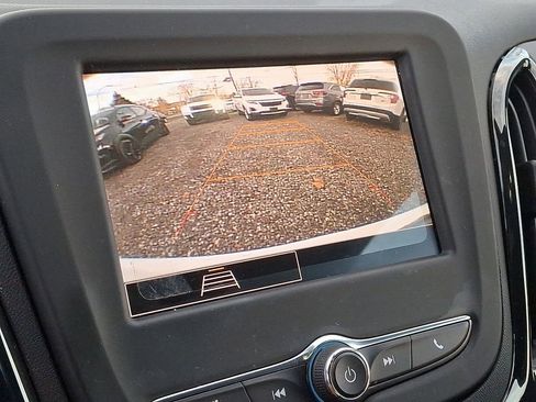 Used 2022 Chevrolet Equinox RS image 17