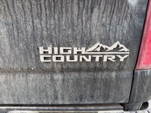 Used 2025 Chevrolet Silverado 1500 High Country w/ High Country Premium Package AWD/4WD image 16
