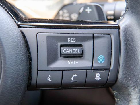 Used 2023 Nissan Rogue SV w/ SV Premium B Package FWD image 14