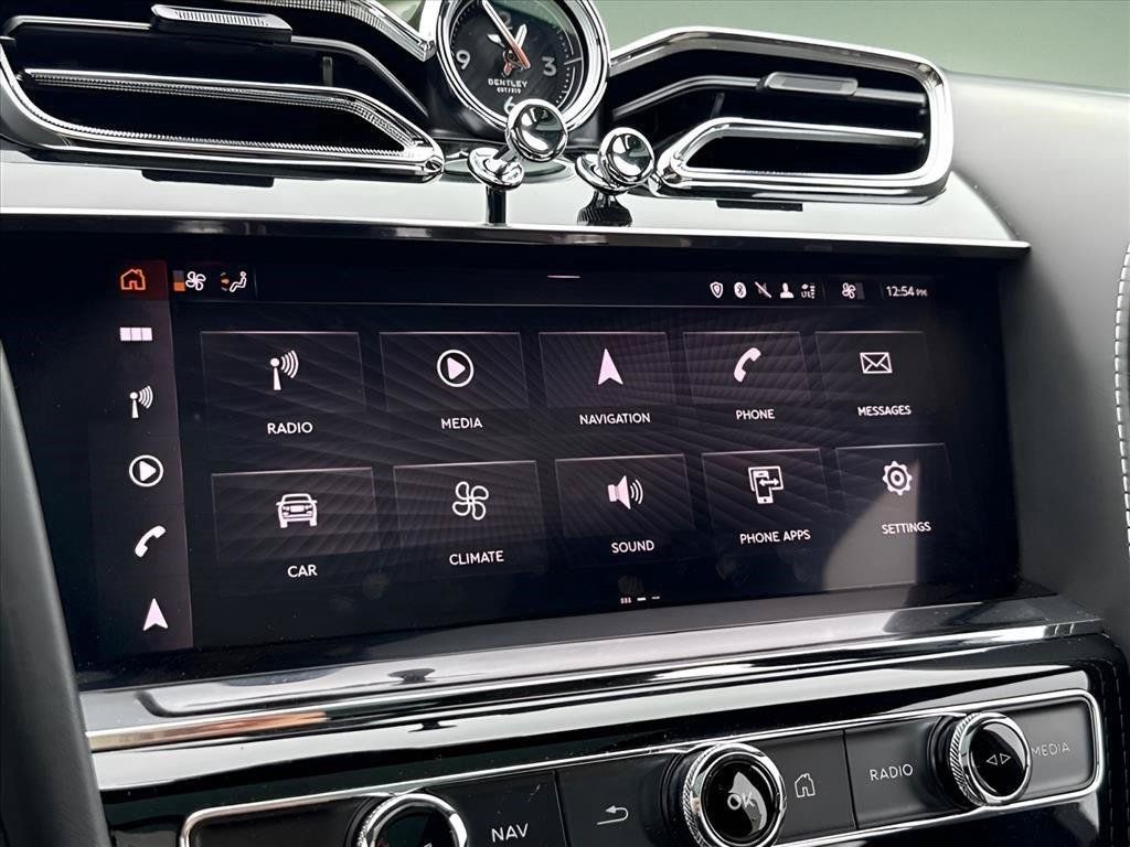 Used 2023 Bentley Bentayga AWD/4WD image 22