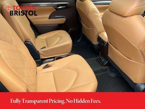 Used 2021 Toyota Highlander Platinum AWD/4WD image 24