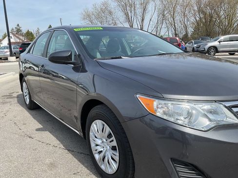 Used 2012 Toyota Camry LE image 11