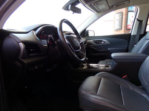 Used 2018 Chevrolet Traverse LT AWD/4WD image 12