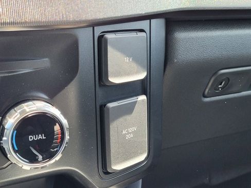 New 2025 Ford F250 Platinum image 47