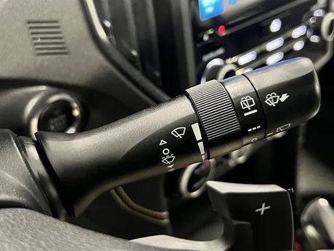 Used 2023 Subaru Crosstrek 2.5i Sport AWD/4WD image 34