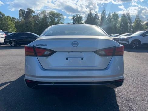 New 2026 Nissan Altima 2.5 SV FWD image 7