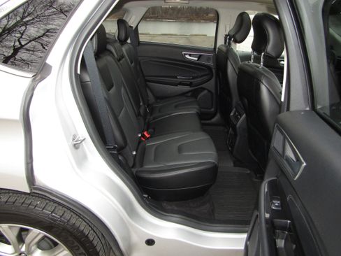 Certified 2019 Ford Edge Titanium w/ Equipment Group 301A image 27