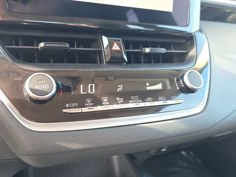 Used 2024 Toyota Corolla LE FWD image 19
