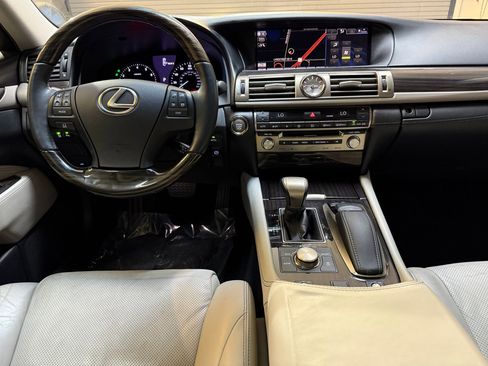 Used 2014 Lexus LS 460 AWD image 4