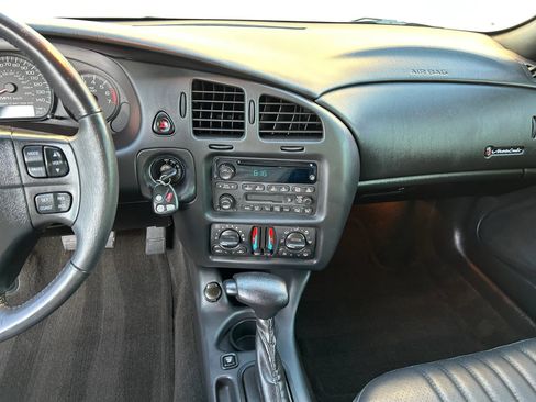 Used 2004 Chevrolet Monte Carlo SS w/ Preferred Equipment Group FWD image 16