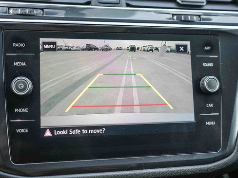 Used 2020 Volkswagen Tiguan SE R-Line image 23