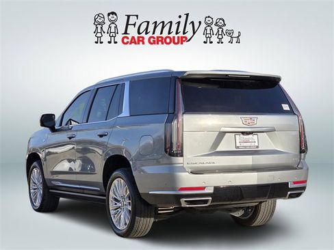 Used 2026 Cadillac Escalade Luxury w/ Touring Package image 3