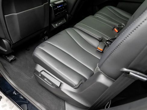 Used 2023 Acura MDX SH-AWD image 42