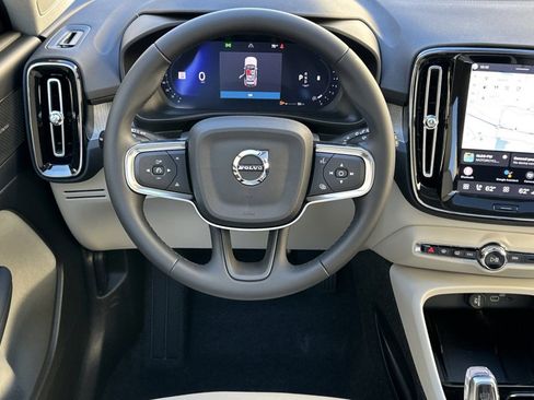 New 2026 Volvo XC40 B5 Ultra w/ Climate Package AWD/4WD image 14