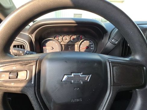 Used 2019 Chevrolet Silverado 1500 Custom Trail Boss w/ Custom Convenience Package AWD/4WD image 4