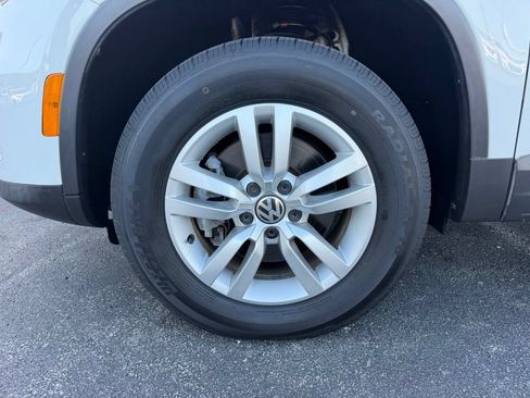 Used 2017 Volkswagen Tiguan S FWD image 28