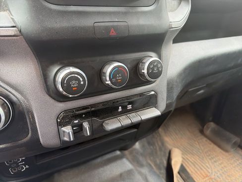 Certified 2024 RAM 2500 Tradesman w/ Chrome Appearance Group AWD/4WD image 19