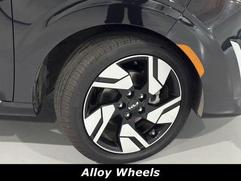 Used 2023 Kia Soul GT-Line image 14